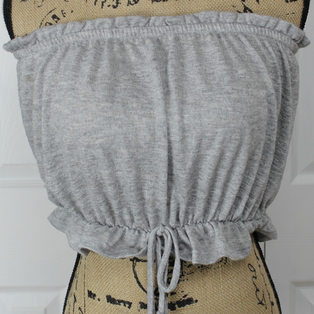 Sadie and Sage grey crop top